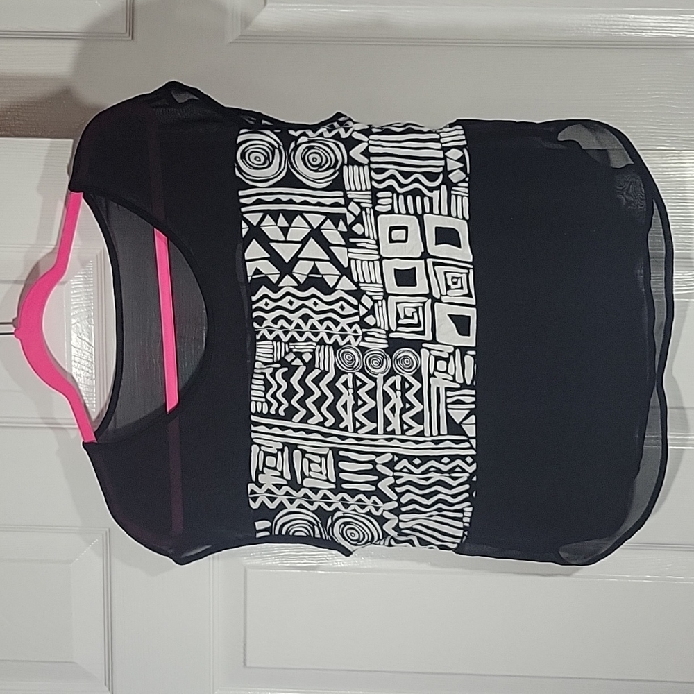 Black and white summer light confty blouse, like new condition